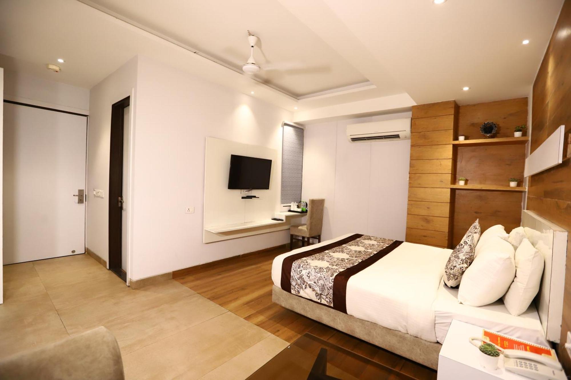 Hotel Kelvish Free Airport Pickup 新德里 外观 照片